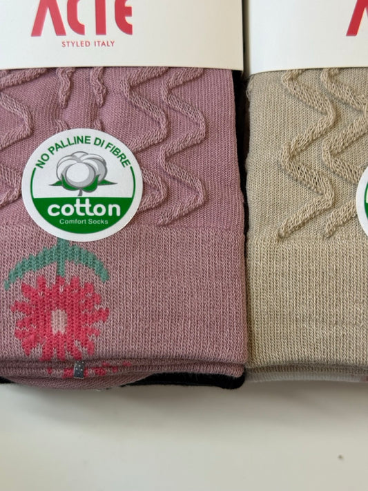 Bombažne nogavice z rožicami