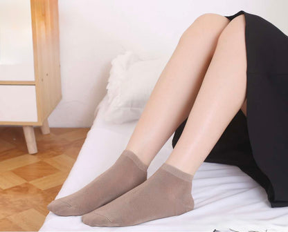 Bambusove parfumirane ženske nogavice enobarvno