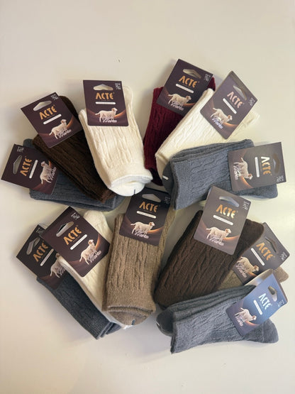 Tople zimske nogavice iz volne