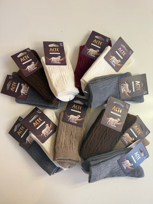 Tople zimske nogavice iz volne