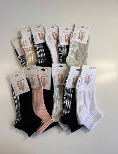 Nogavice z nedrsečim podplatom