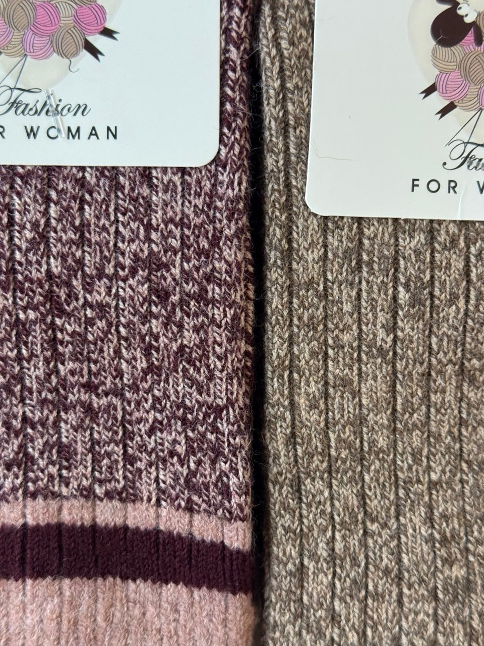 Tople volnene nogavice v pastelnih tonih