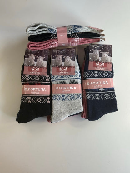 Tople volnene ženske nogavice