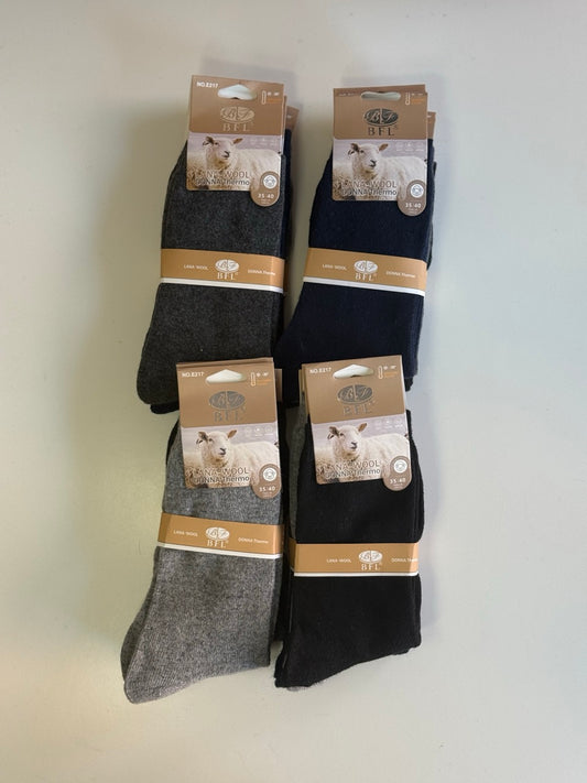 Tople ženske volnene nogavice