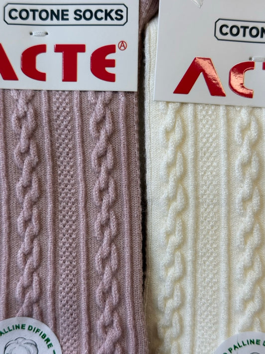 Bombažne nogavice z pletenim vzorcem