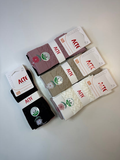 Bombažne nogavice z rožicami